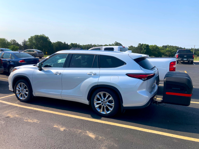 Stowaway Max Box on a Toyota Highlander